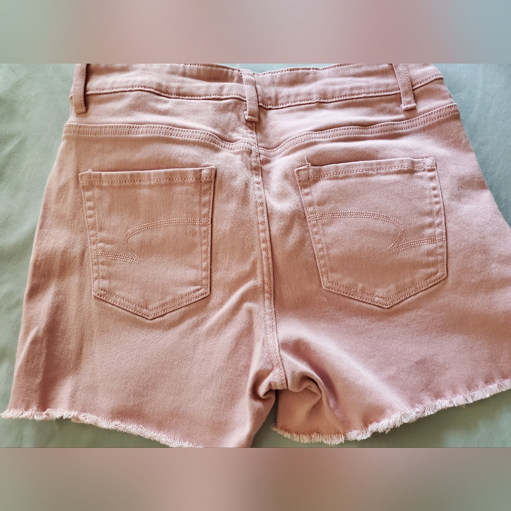 Pink denim shorts - Picture 2 of 4